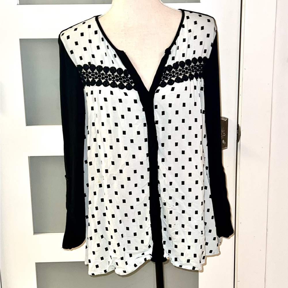 Black Rain tunic blouse combining black and white ovals size L